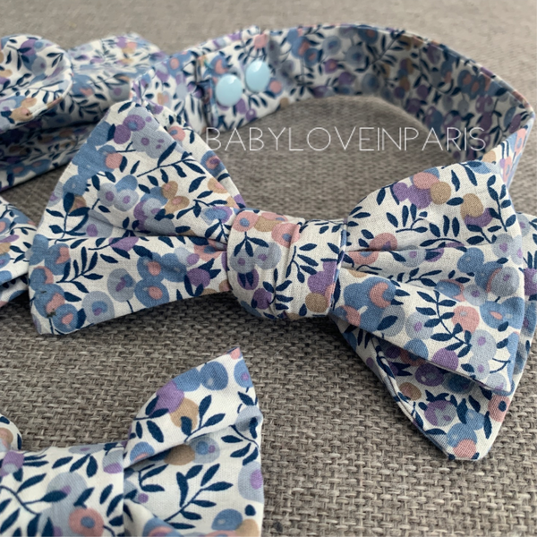 Produit puériculture | Magasin bébé Versailles | Magasin puériculture Versailles | Noeud papillon pour homme à motif liberty wiltshire bleu fait main en France (madeinfrance) par BabyloveinParis / Baby love in Paris