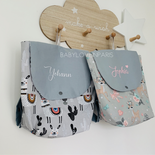 Produit puériculture | Magasin bébé Versailles | Magasin puériculture Versailles | Sac à dos ou cartable d'école (ou crèche) pour enfant et bébé avec nom personnalisé fait main en France (madeinfrance) par BabyloveinParis / Baby love in Paris modèle lama