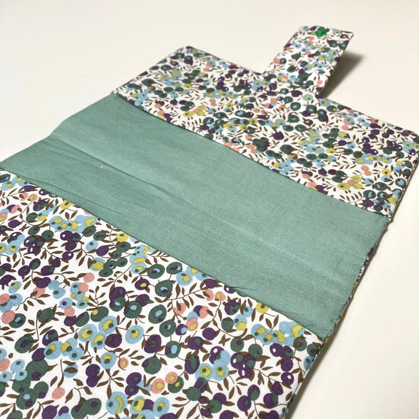 Protège carnet de santé LIBERTY WILTSHIRE DOUBLE GAZE